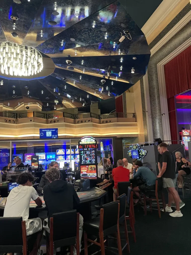Spielbereich im Grand Casino Bern